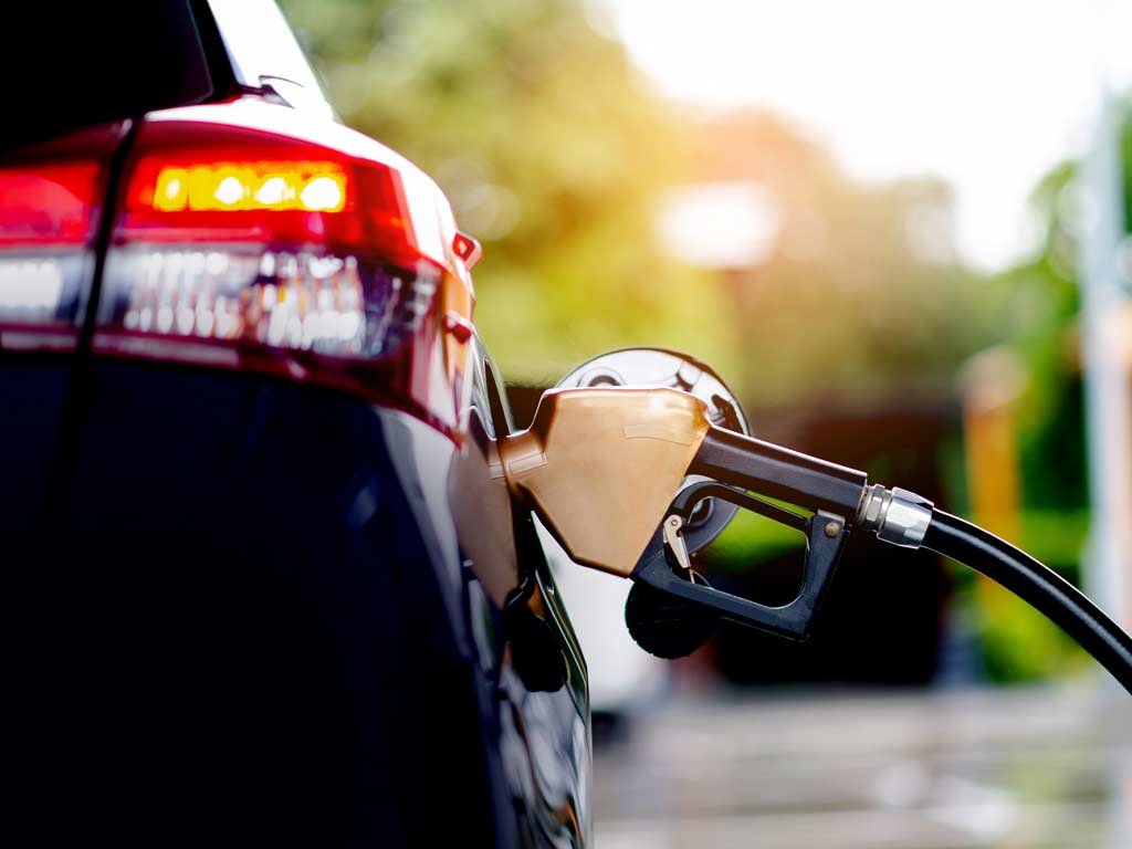 plein essence voiture