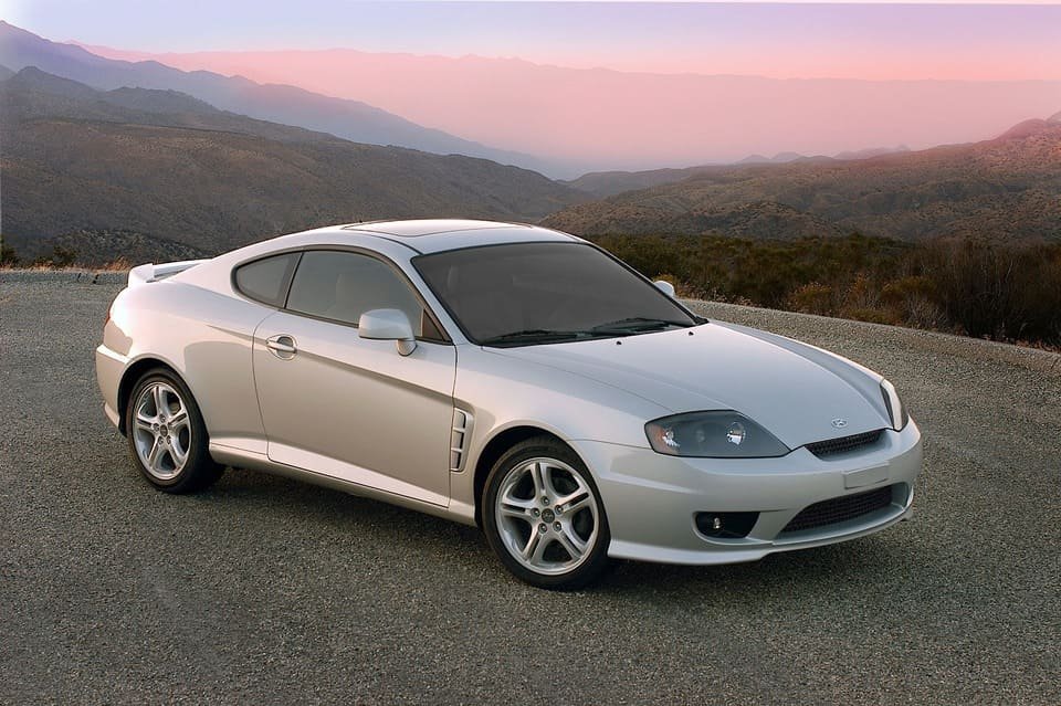 HYUNDAI Coupe